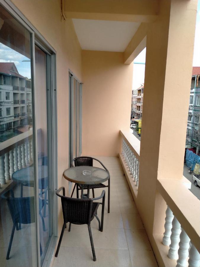 Welcome Lounge Apartamento Praia de Jomtien Exterior foto